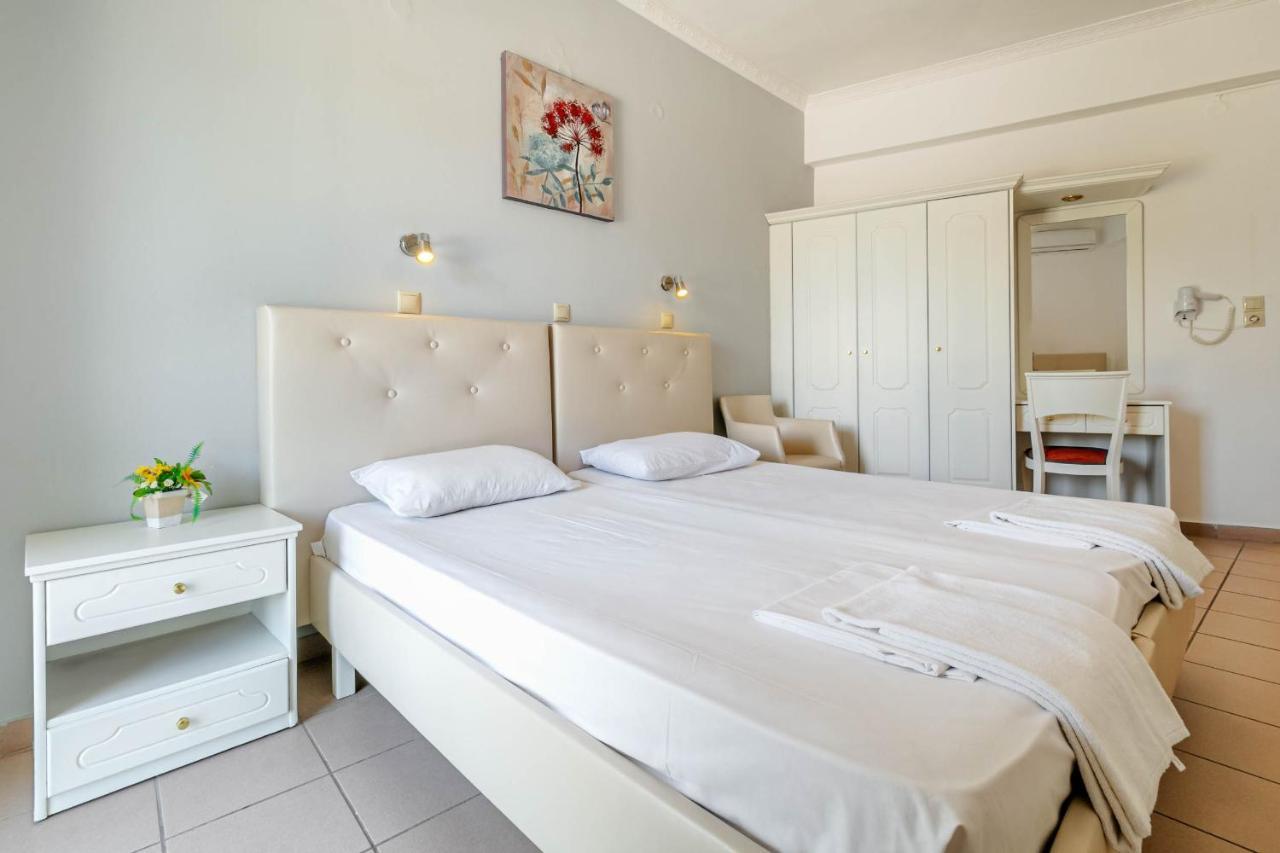 Porto Marina Aparthotel جوفيا المظهر الخارجي الصورة