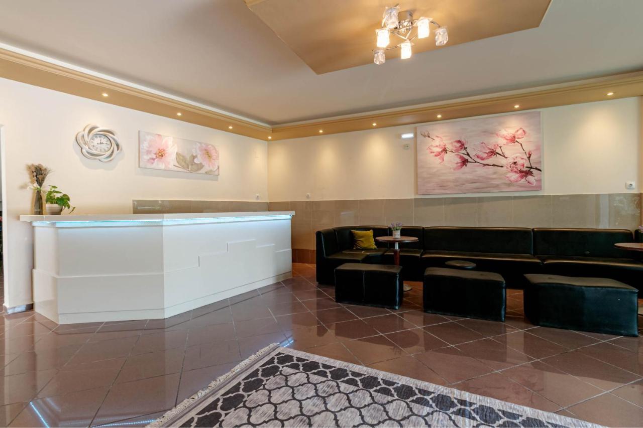 Porto Marina Aparthotel جوفيا المظهر الخارجي الصورة